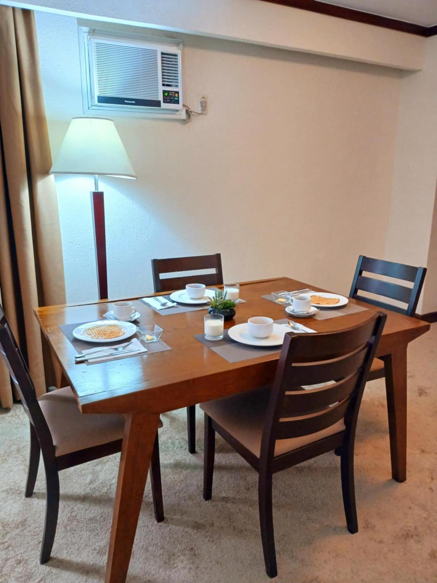 Dohera Hotel Cebu Екстер'єр фото