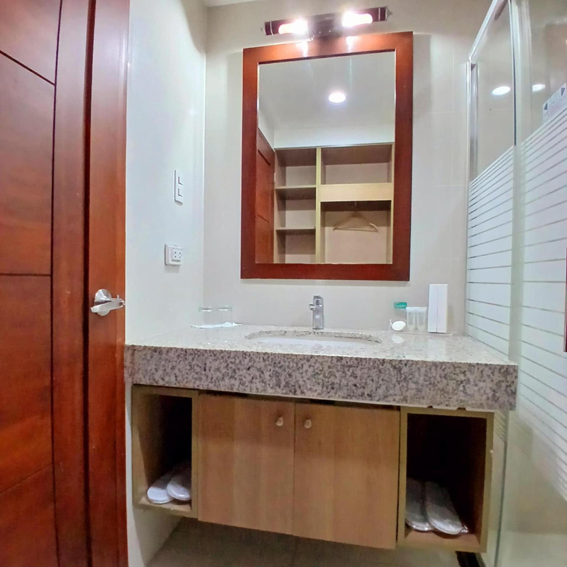 Dohera Hotel Cebu Екстер'єр фото